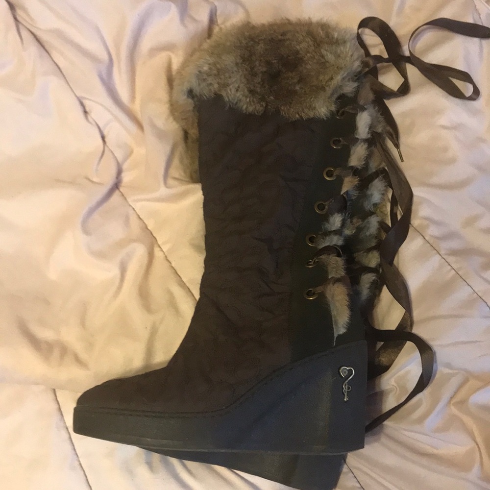 Fur boots 👢